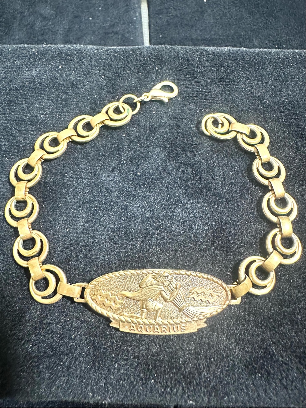 Vtg: *Unisex* Brass Zodiac Aquarius ♒️ Link Bracelet
